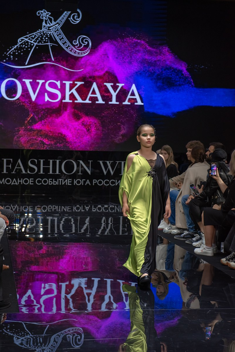 SochiFashionWeek2024 дизайнер Кибовская. Семейный и коммерческий фотограф в Сочи Александр Бодунов