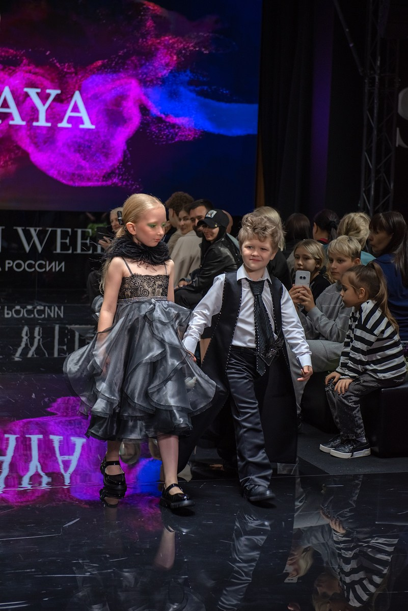 SochiFashionWeek2024 дизайнер Кибовская. Семейный и коммерческий фотограф в Сочи Александр Бодунов