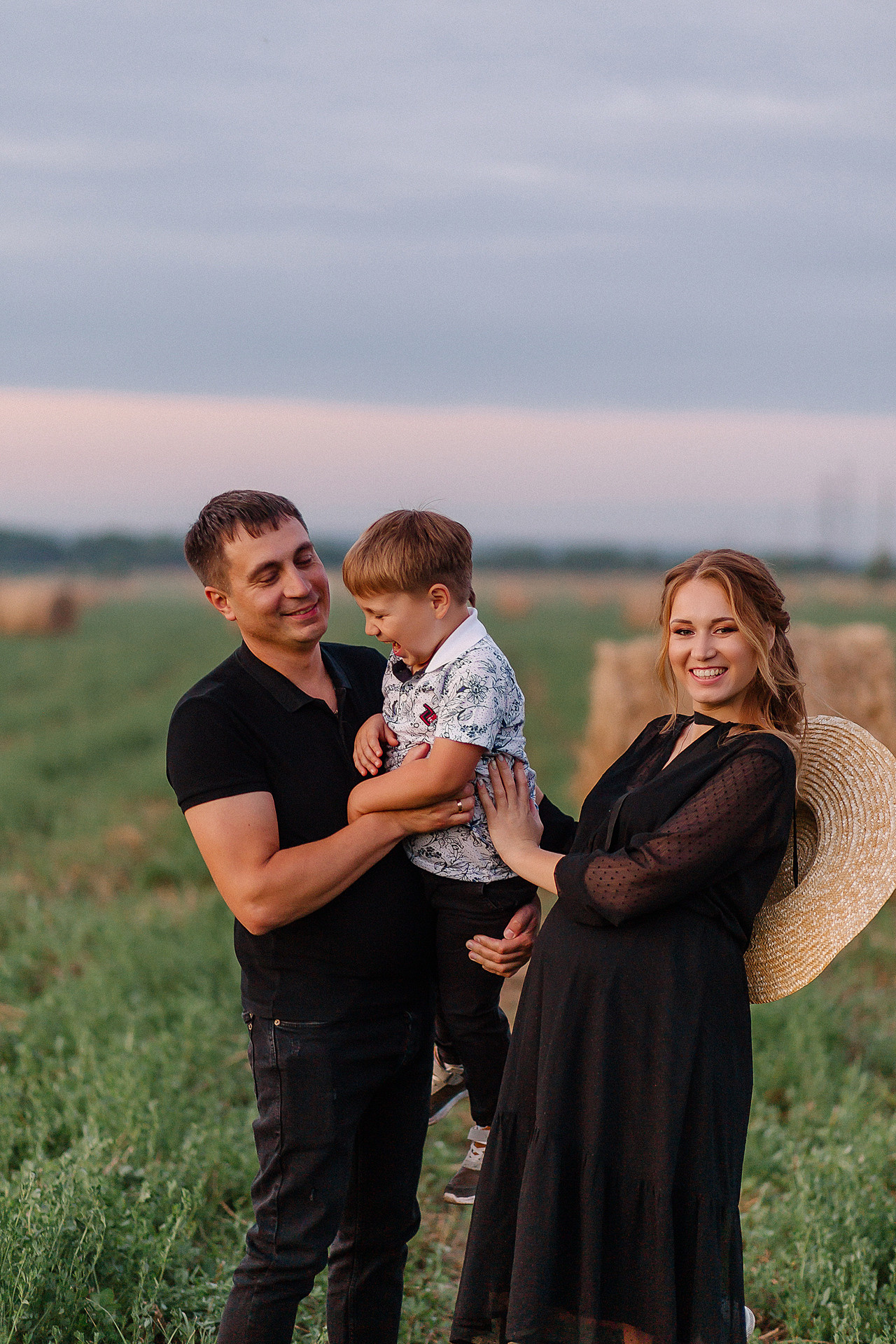 Семейная фотосессия на природе. Фотограф в Чебоксарах Ситулина Наталья