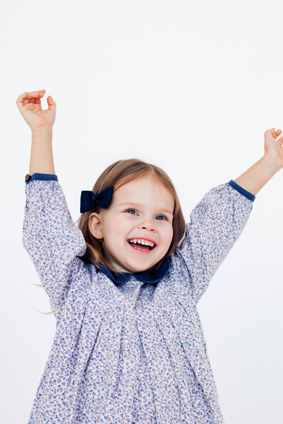 Модель девочка для предметной съемки Мия Б. Н.Новгород | Sale Easy