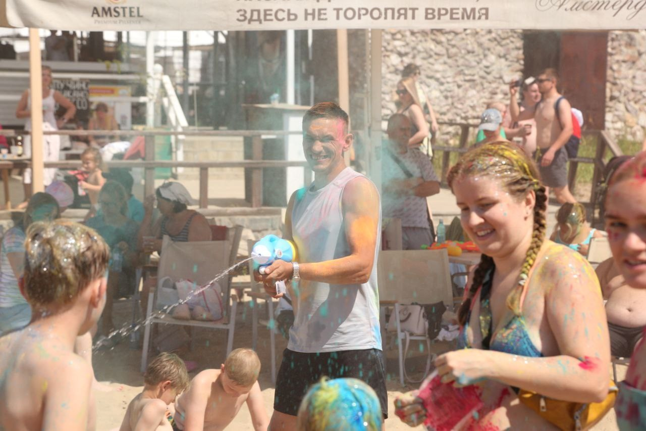 Фестиваль красок в парке Звезда. Портретный и репортажный фотограф. Мыльников Илья