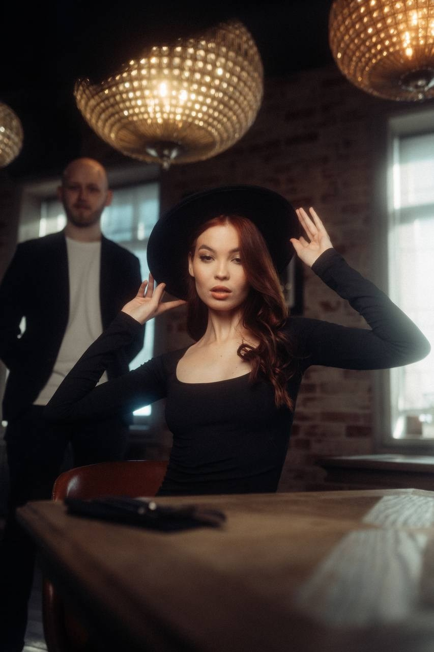 Модель для предметной съемки Аделина Б. Казань| Sale Easy