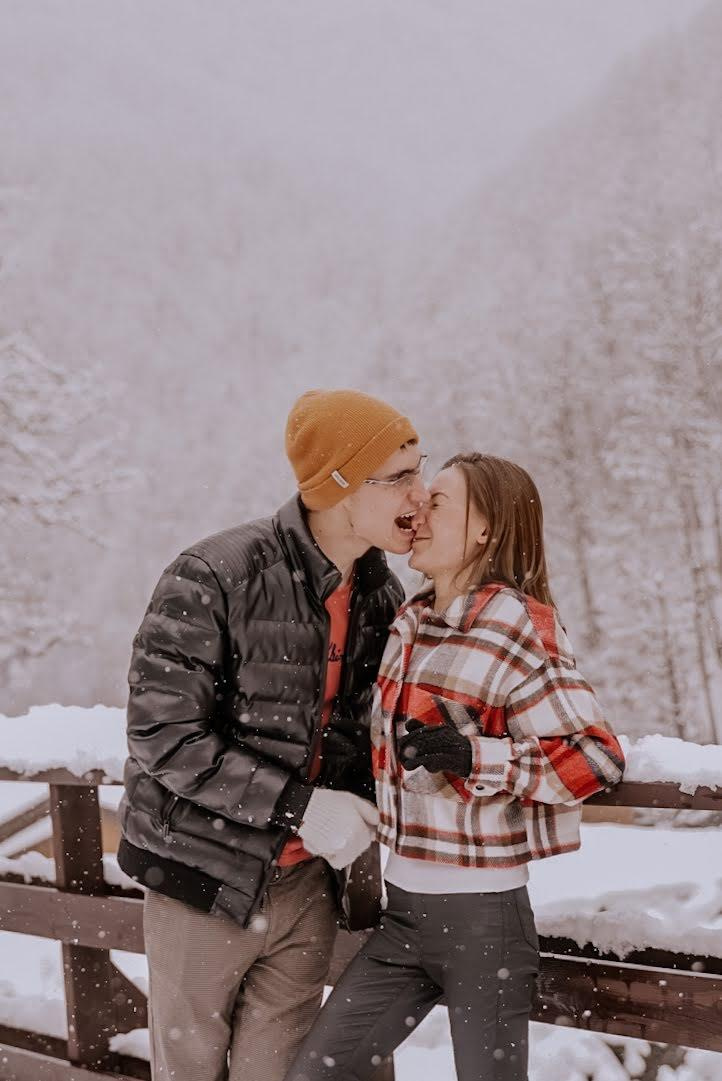 Лавстори в розе хутор. Фотограф Сочи Кисматова Анастасия