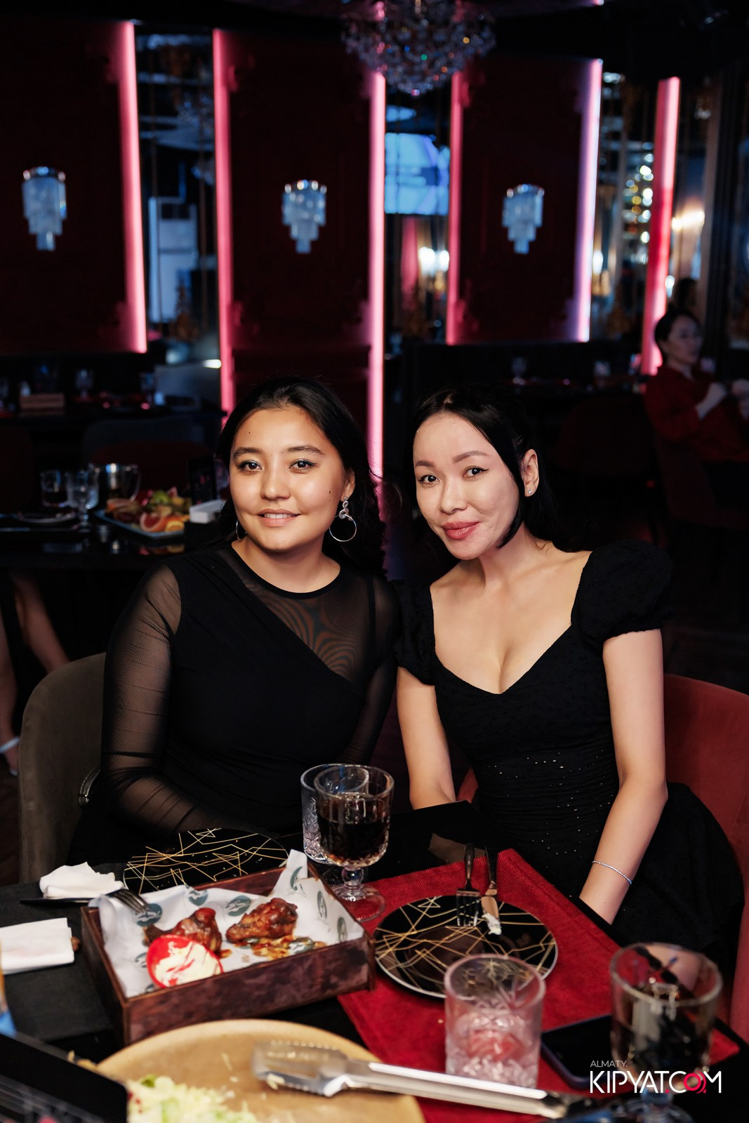 ЗАЯ, НА БИС. КИПЯТКОМ АЛМАТЫ!