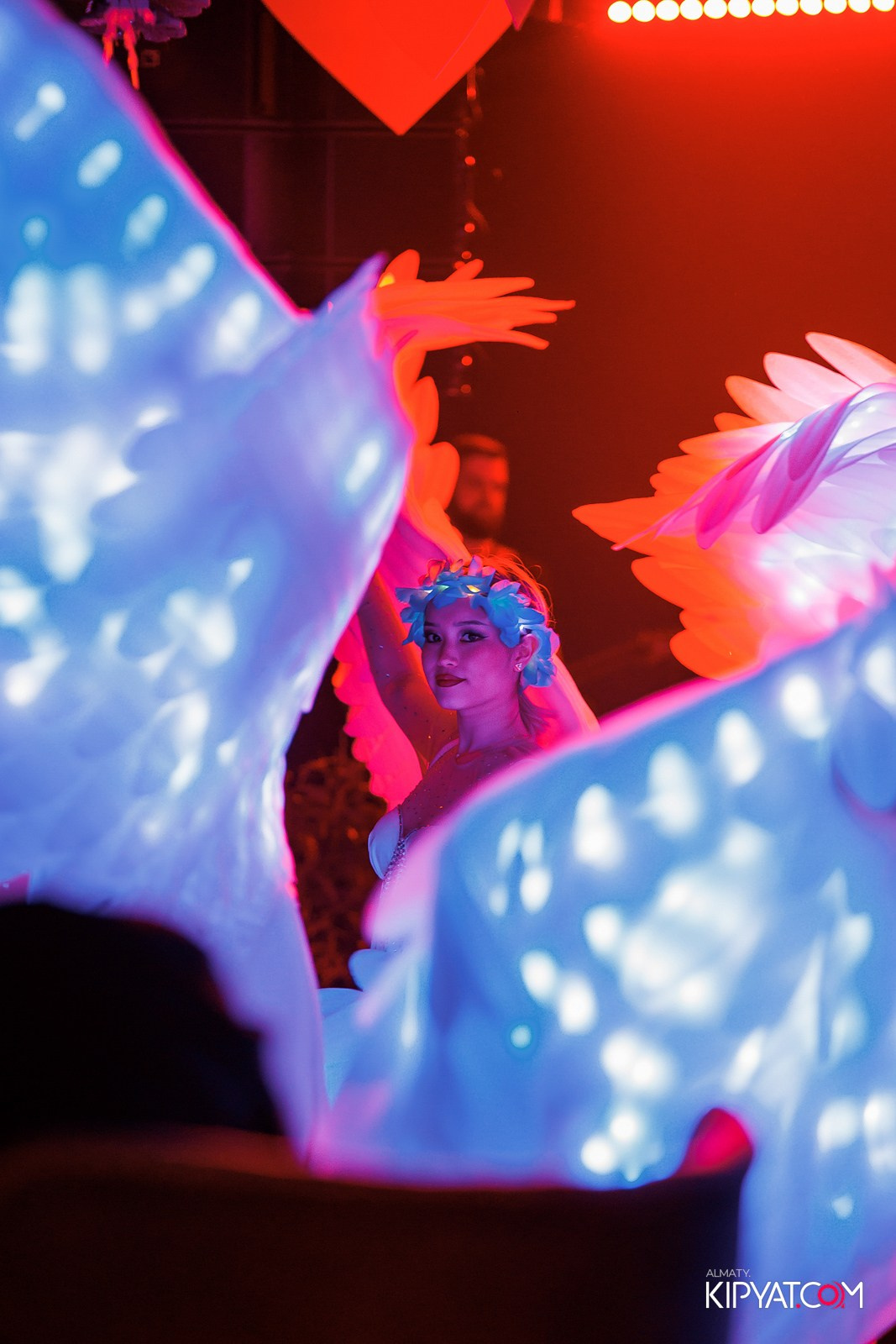 FRIENDS BAR & TERRACE. КИПЯТКОМ АЛМАТЫ!