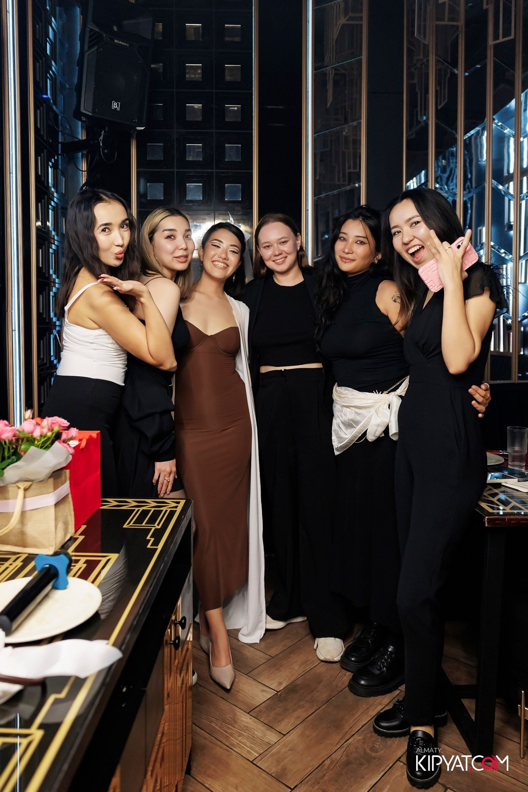 ЗАЯ, НА БИС. КИПЯТКОМ АЛМАТЫ!