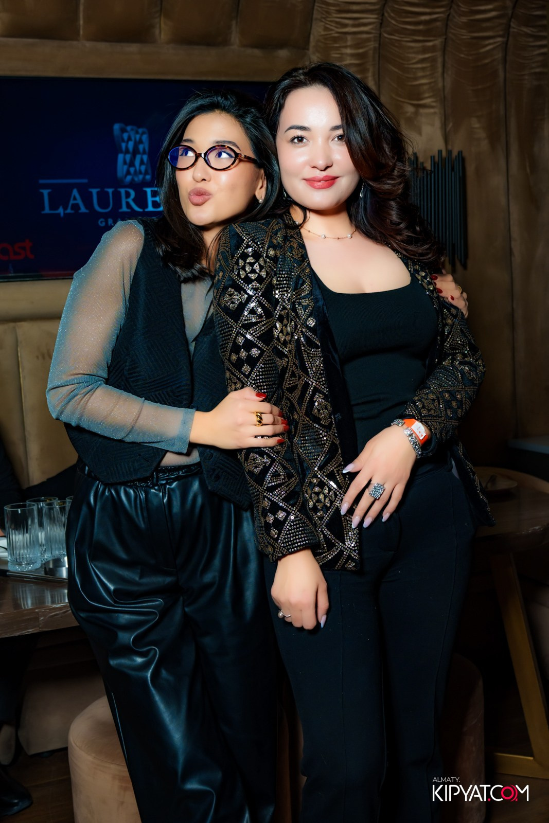 LAUREATE KARAOKE HALL. КИПЯТКОМ АЛМАТЫ!