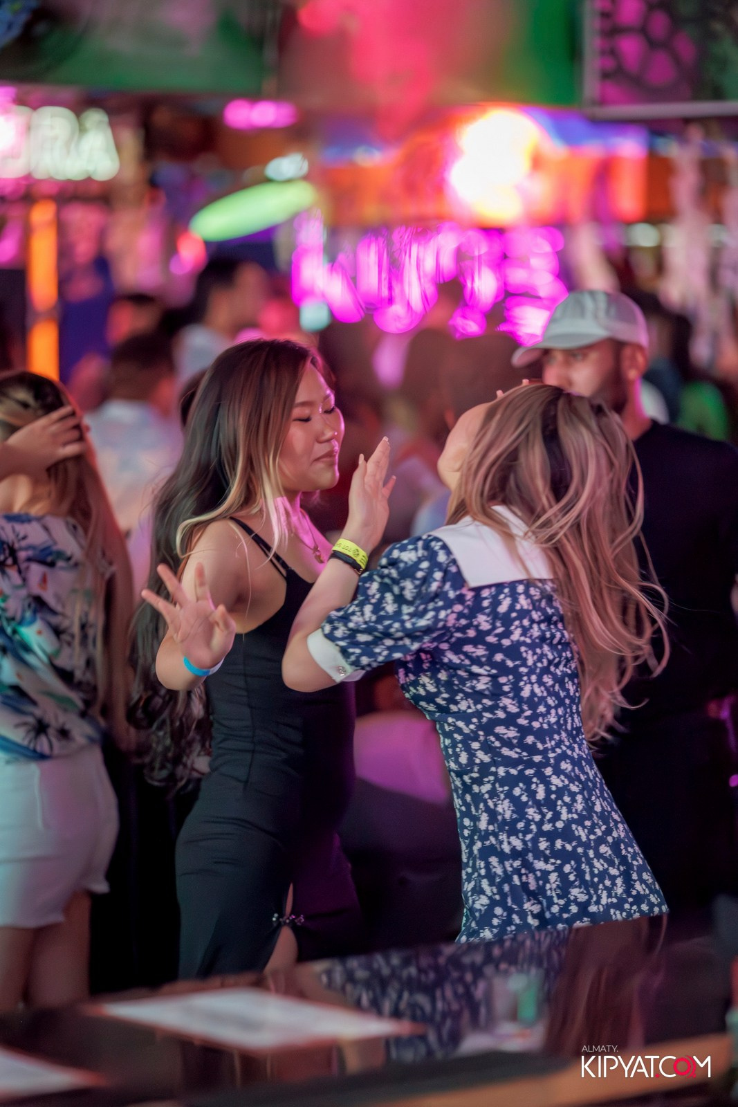 BHB. КИПЯТКОМ АЛМАТЫ!