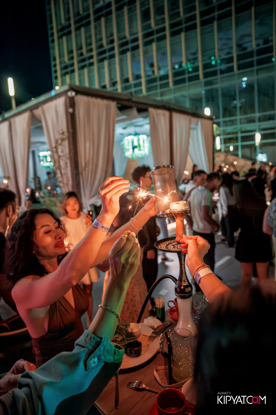 EVENT BAR. КИПЯТКОМ АЛМАТЫ!