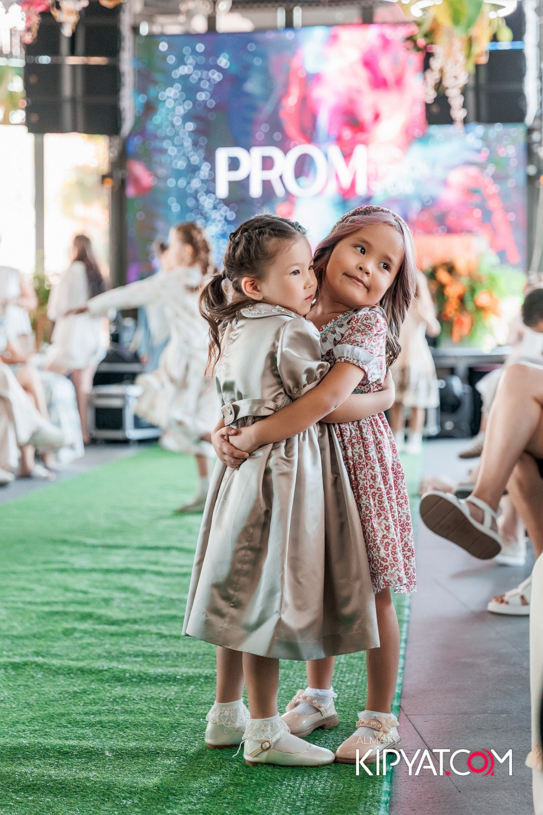 PROM KIDS FASHION SHOW. КИПЯТКОМ АЛМАТЫ!