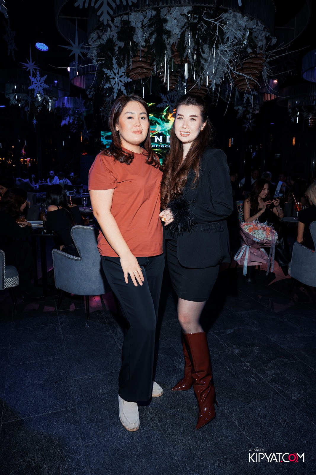 FRIENDS BAR & TERRACE. КИПЯТКОМ АЛМАТЫ!