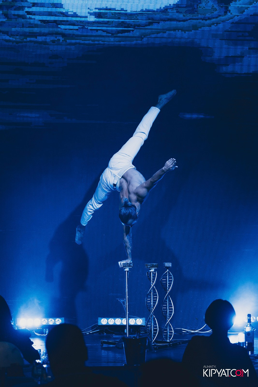 QUEEN. КИПЯТКОМ АЛМАТЫ!