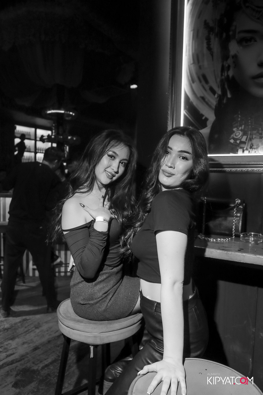 UYAT EMES BAR. КИПЯТКОМ АЛМАТЫ!