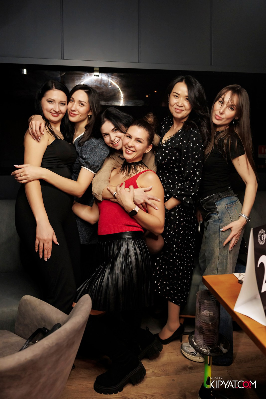 МУЗЫКАЛЬНОЕ ЛОТО В CAVIAR. КИПЯТКОМ АЛМАТЫ! Фотосъемка мероприятий в Алматы