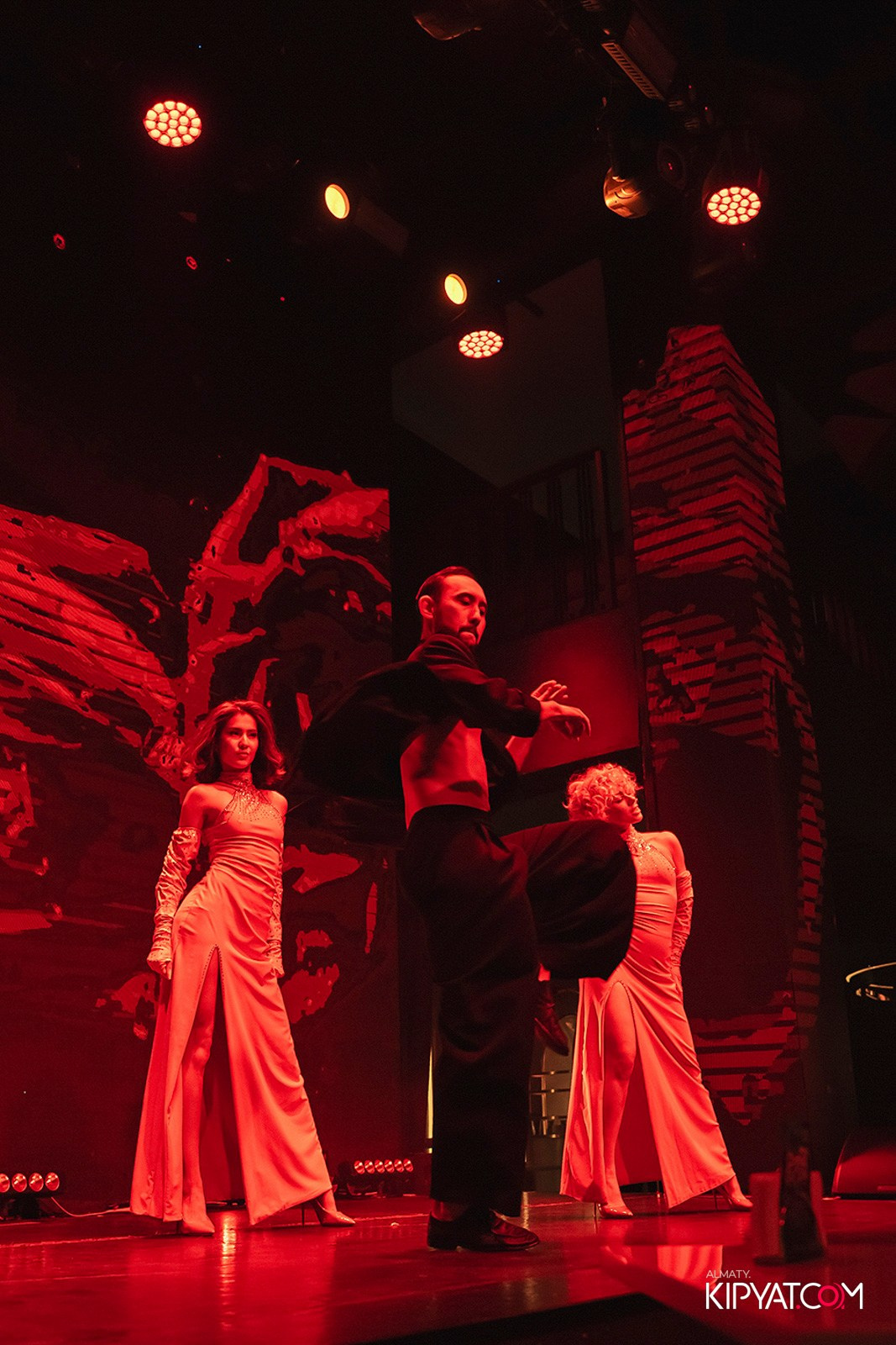 QUEEN. КИПЯТКОМ АЛМАТЫ!