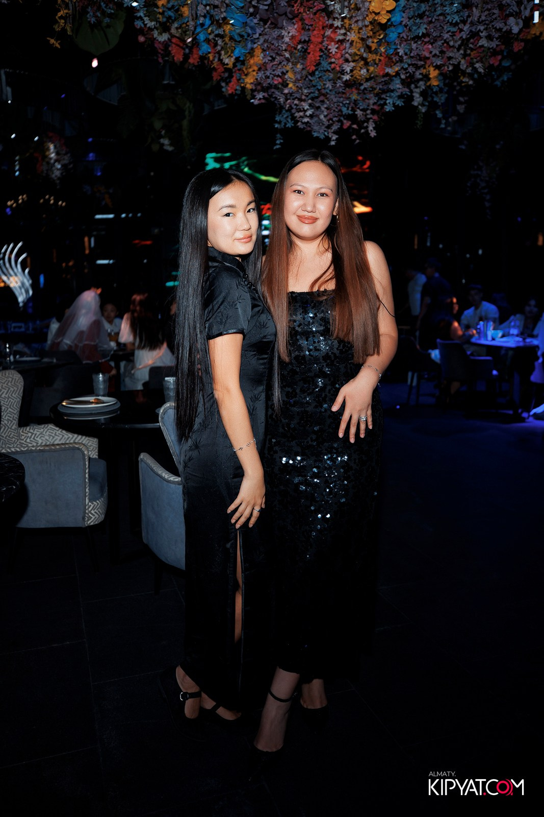 FRIENDS BAR & TERRACE. КИПЯТКОМ АЛМАТЫ!