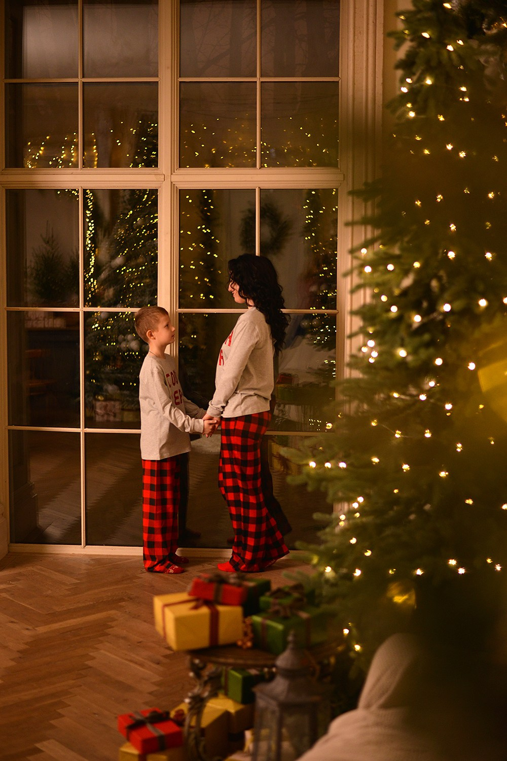 Новый год. Контакты