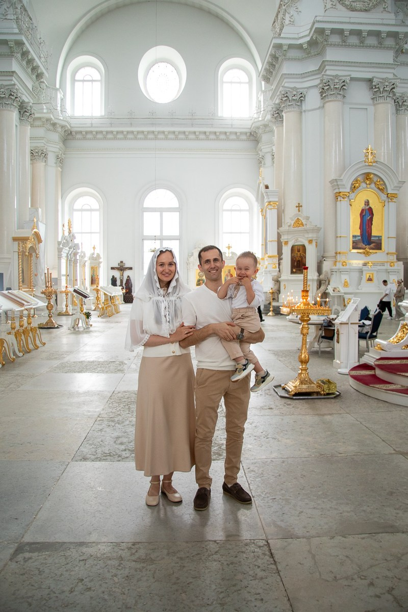 Крещение Тимофея. Воскресенский Смольный Собор. Семейный и церковный фотограф в Санкт Петербурге Мария Гобыча