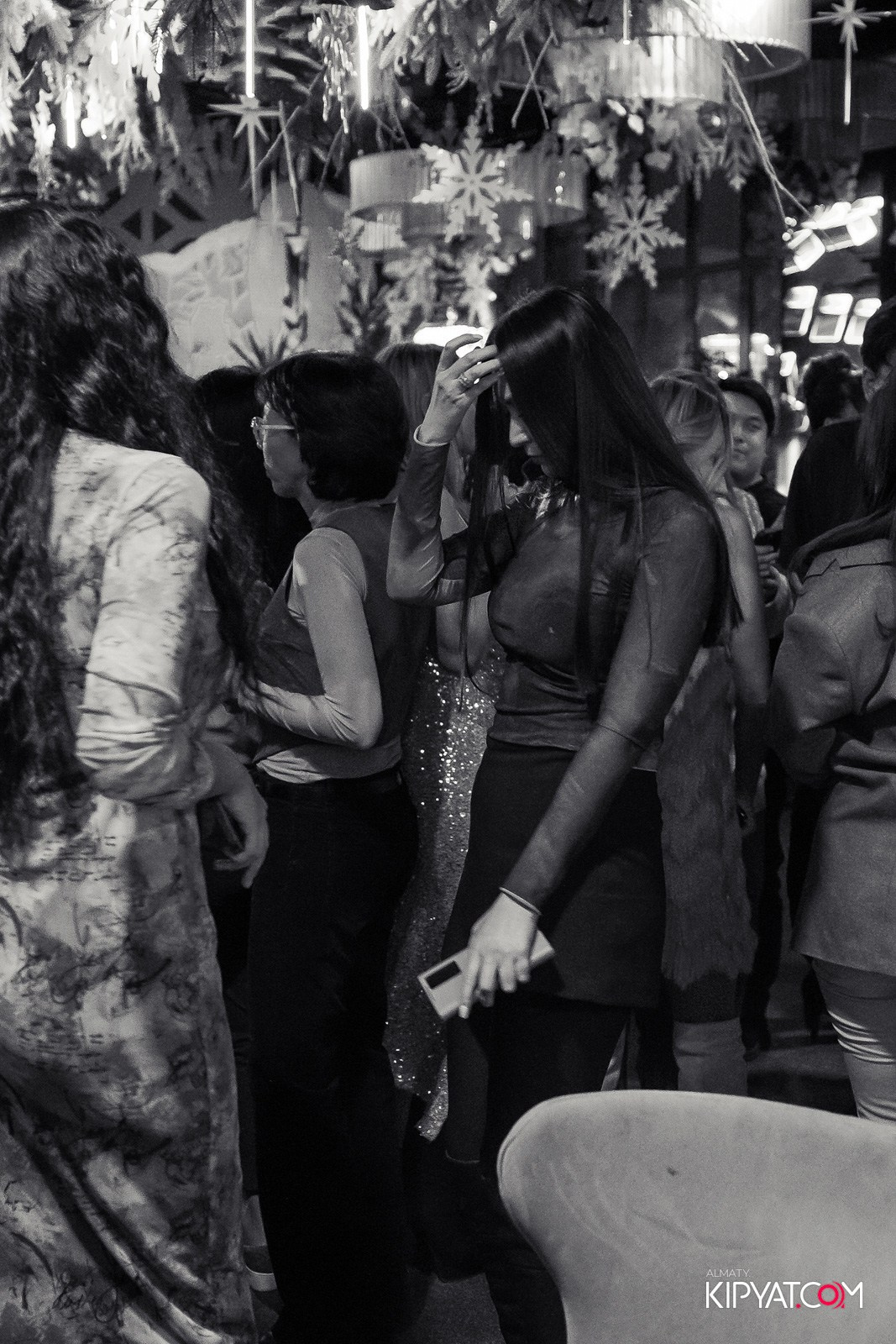 FRIENDS BAR & TERRACE. КИПЯТКОМ АЛМАТЫ!