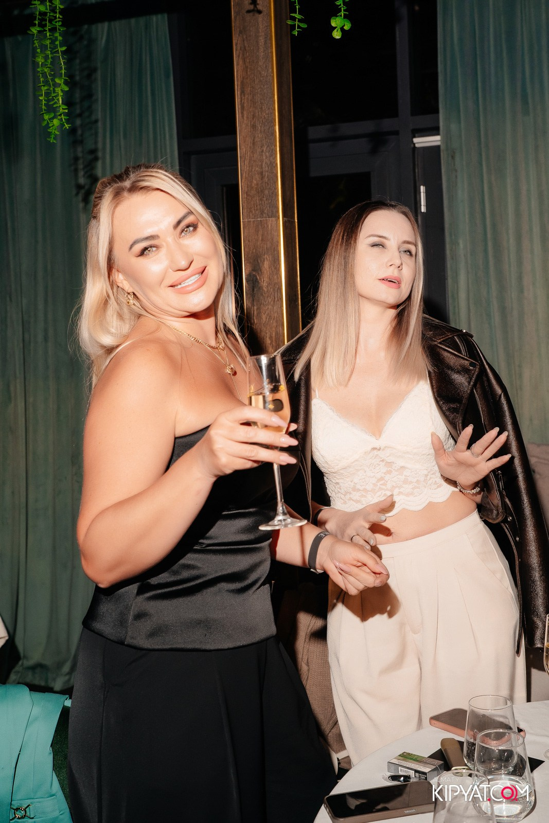 ПРЕЗЕНТАЦИЯ ЖУРНАЛА «VELLURE». КИПЯТКОМ АЛМАТЫ!