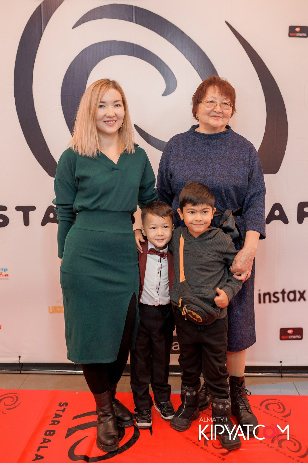 ПРЕЗЕНТАЦИЯ 8 ГРУППЫ КИНОПРОЕКТА «STARBALALAR». КИПЯТКОМ АЛМАТЫ!