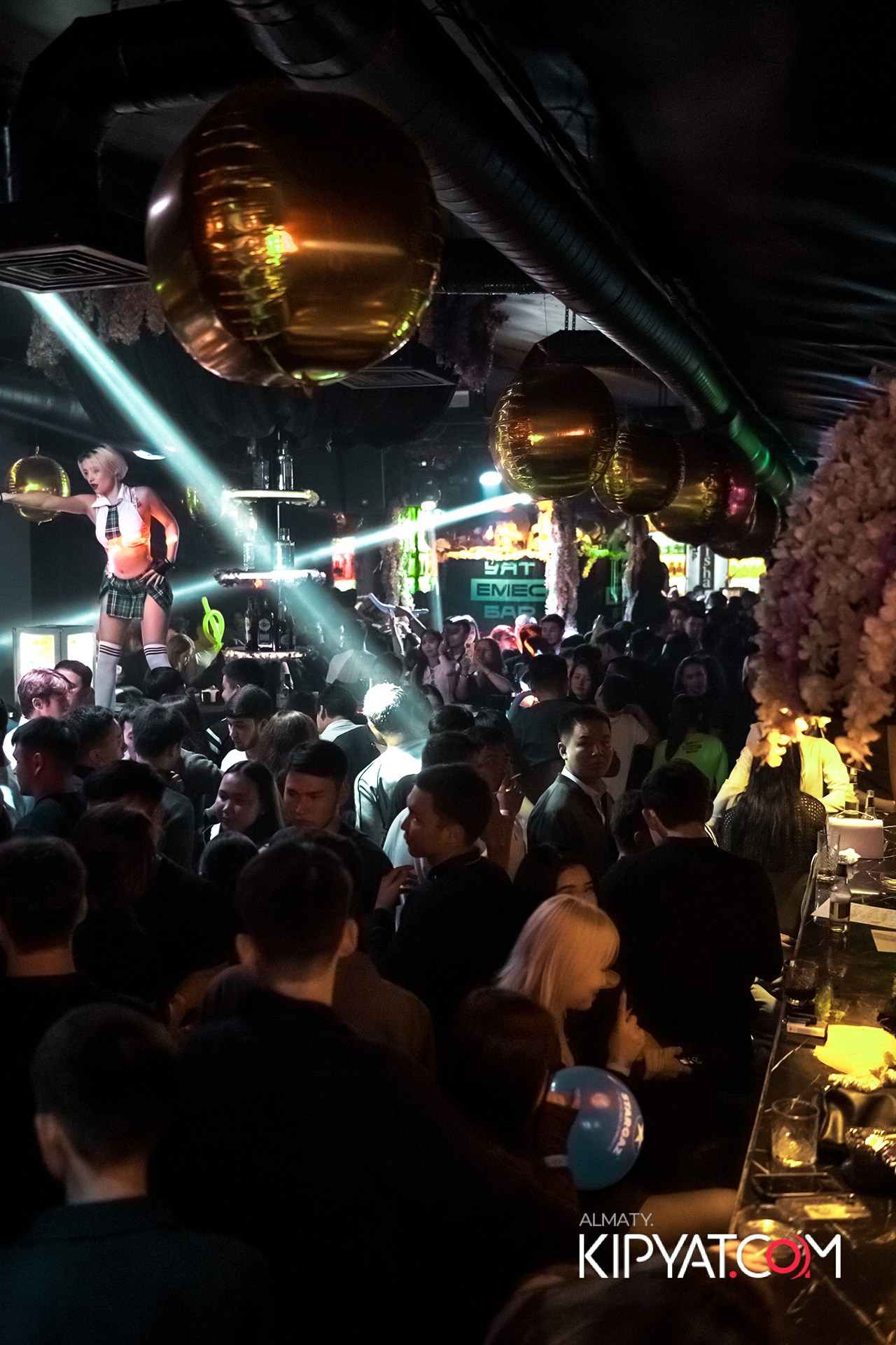 UYAT EMES BAR. КИПЯТКОМ АЛМАТЫ!