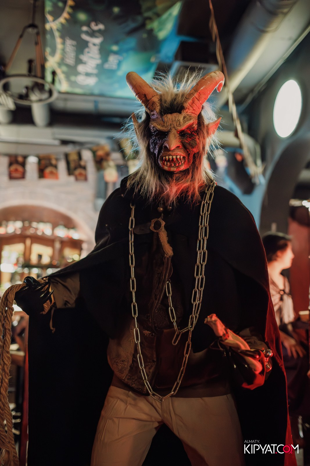 MERRY CREEPYSTMASS AND SPOOKY NEW YEAR — QUEEN OF THE DARKNESS BAR. КИПЯТКОМ АЛМАТЫ!