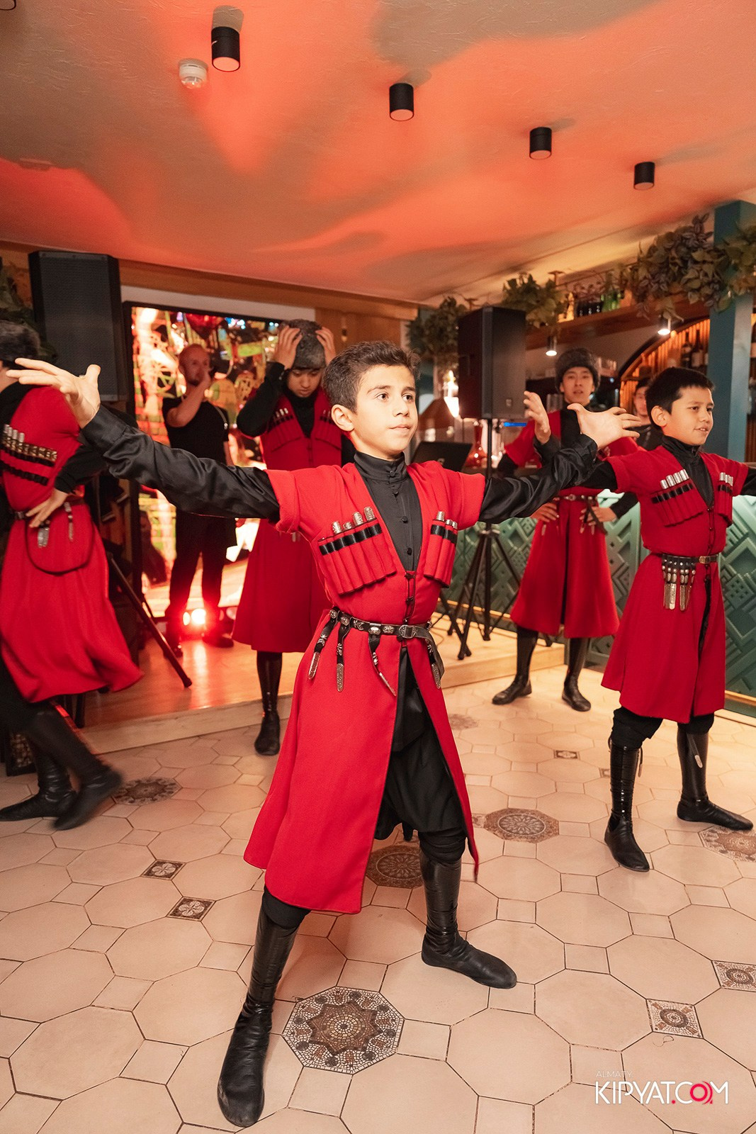 MODI RESTORANCHIK. КИПЯТКОМ АЛМАТЫ!