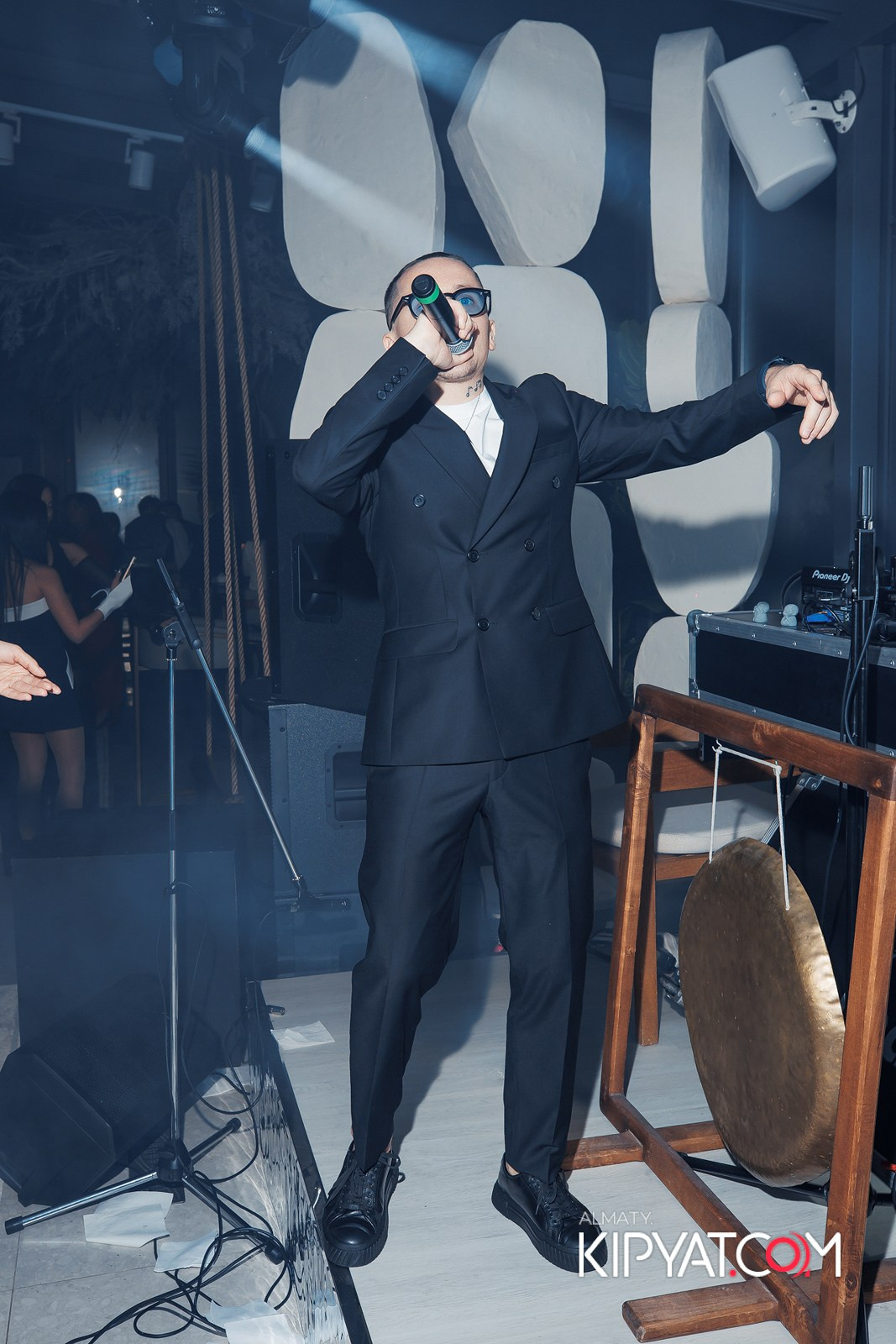 EDEN BAR & RESTAURANT. КИПЯТКОМ АЛМАТЫ!