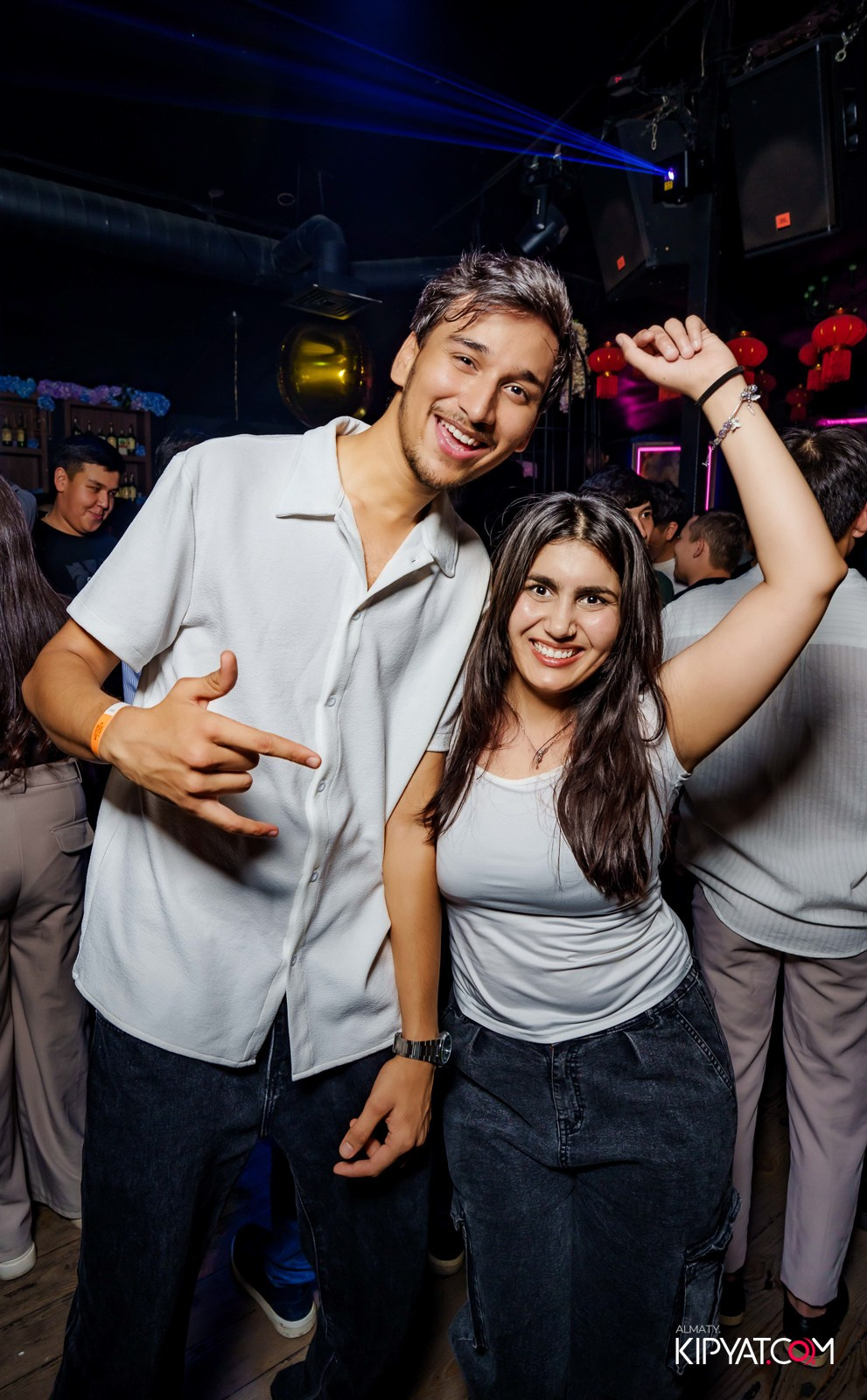 UYAT EMES BAR. КИПЯТКОМ АЛМАТЫ!