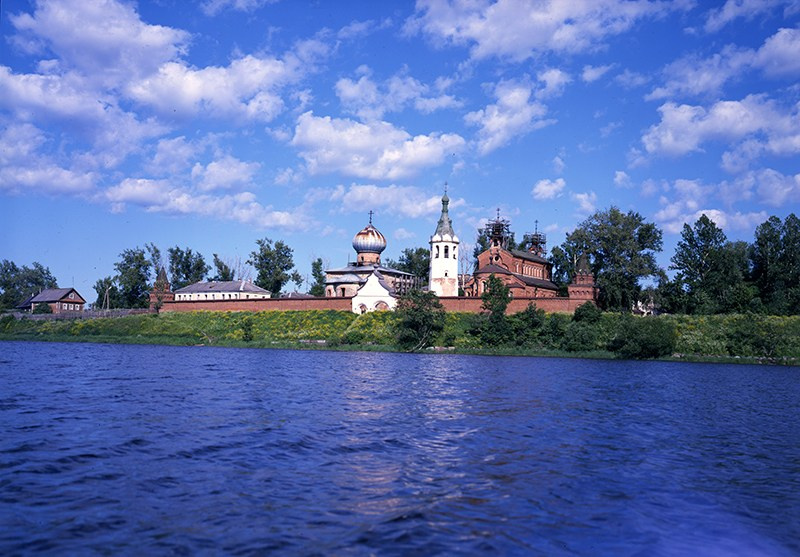 Староладожский Никольский монастырь.  XIII век, р. Волхов