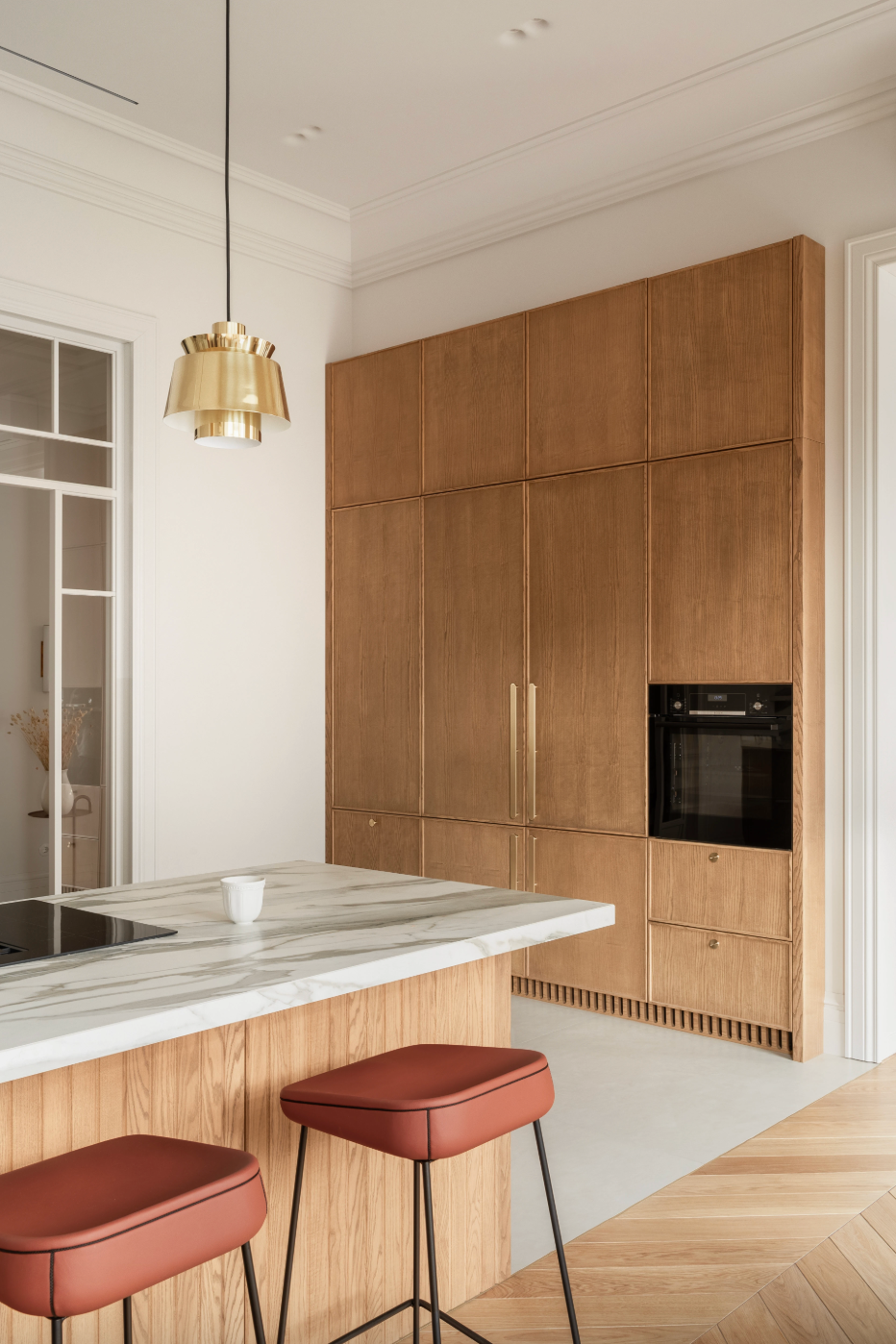 NEVSKY / 175 м². Inside Form — студия, где проект начинается не с стен, а с человека. Индивидуальный подход, живой стиль