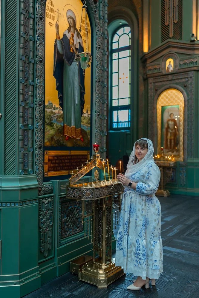 Съемка семьи в Соборе Воскресения Христова. Семейный фотограф и фотограф на Крещение, Венчание в Москве и Подмосковье Людмила Клюева