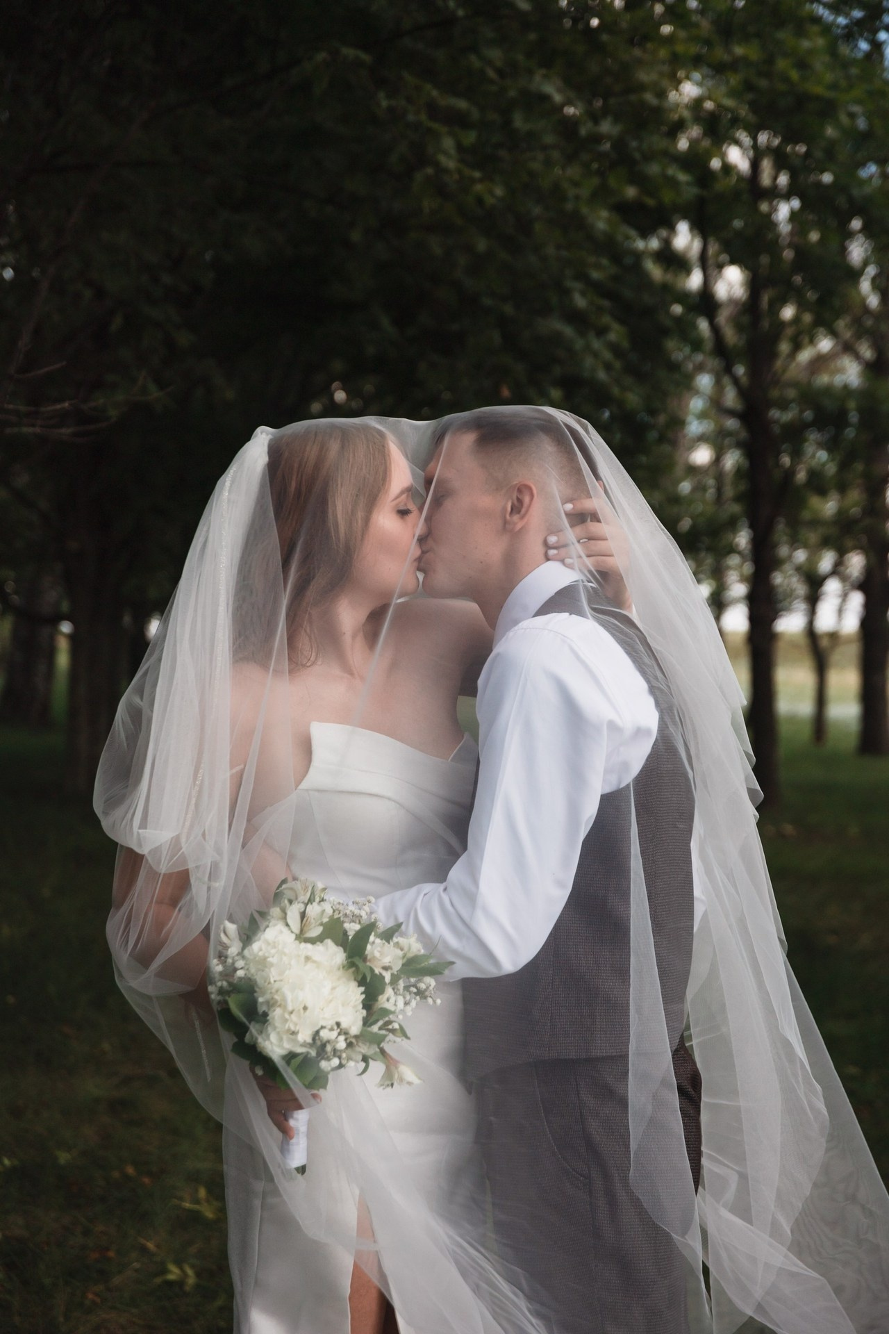 Свадебная поэма. Фотограф в Старом Осколе, Губкине Надежда Приболовец