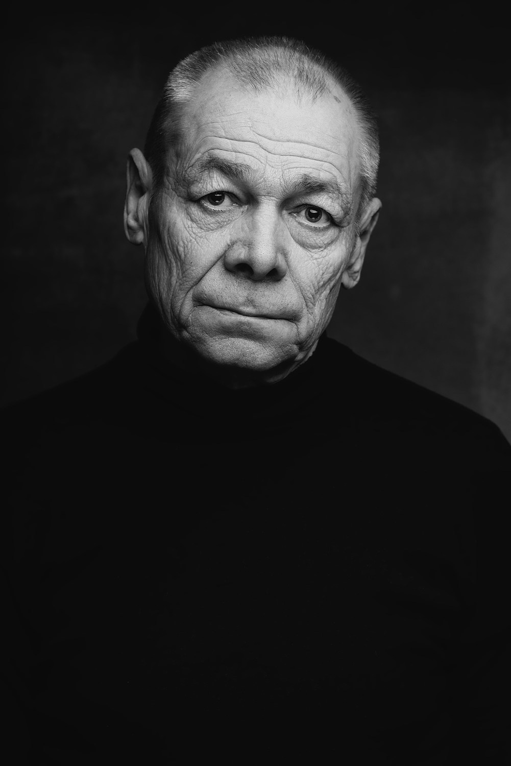 U-ray: Художественный чёрно-белый портрет. U-ray