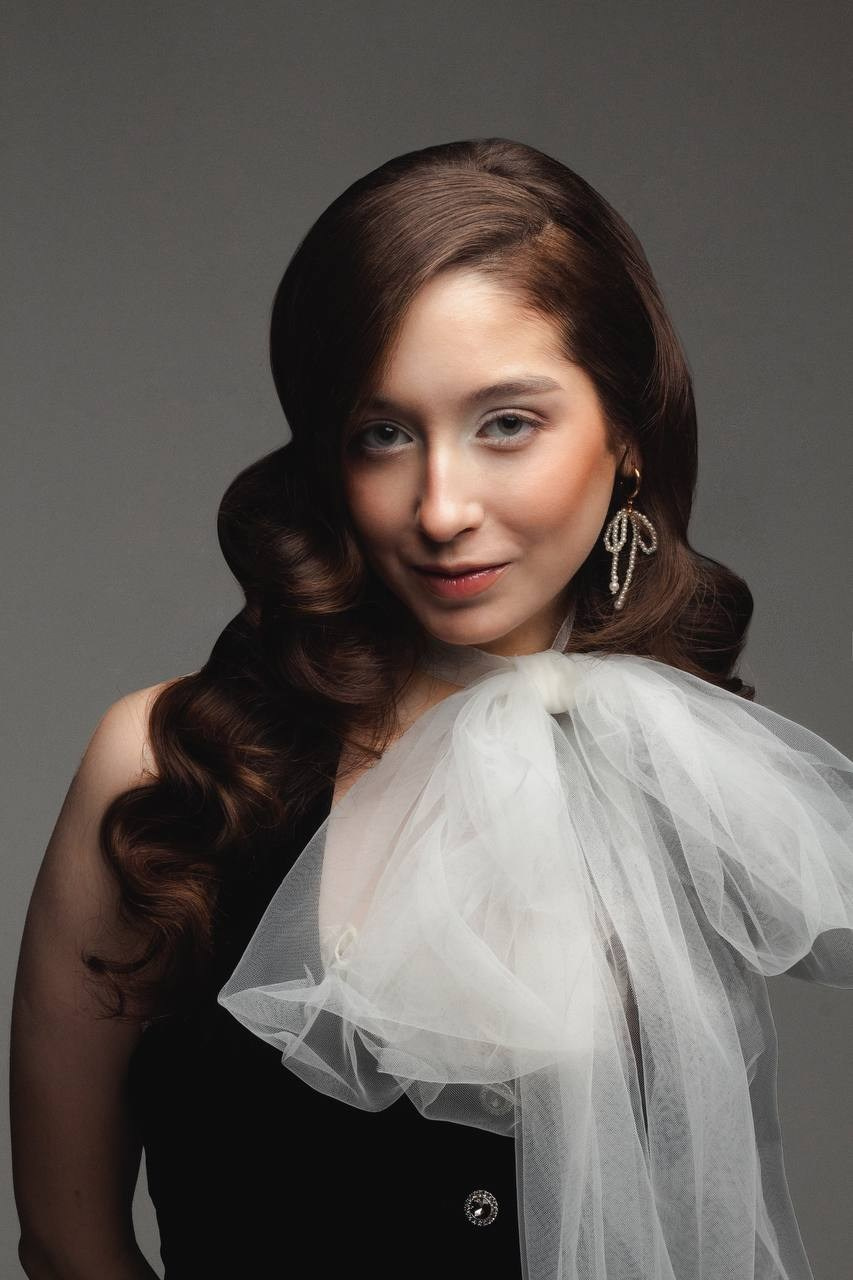 Полина, 40-42 р-р, рост 175. KED Production — продакшн из СПб. Создаём фото, видео и контент, который помогает брендам и селлерам продавать больше