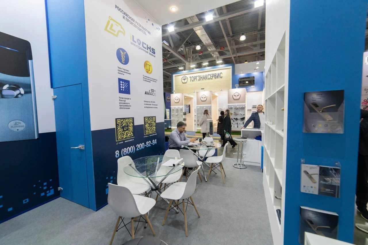 Выставочные стенды. Профессиональный портретный фотограф в Москве Владимир Глаголев