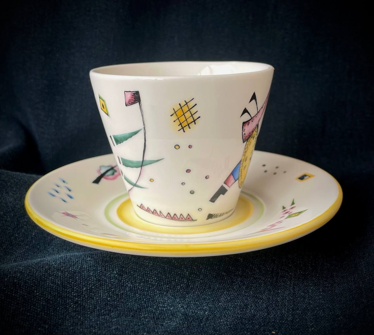 Василий Кандинский на фарфоре. Художник по фарфору в Санкт-Петербурге Писаревская Екатерина