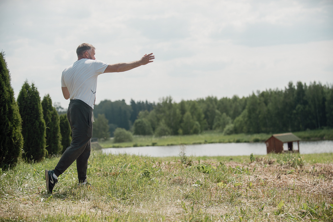 Соревнования по метанию даммисов в рамках тренировочного лагеря Школы Шмеля 2023. Фотограф-анималист Наталья Светличная