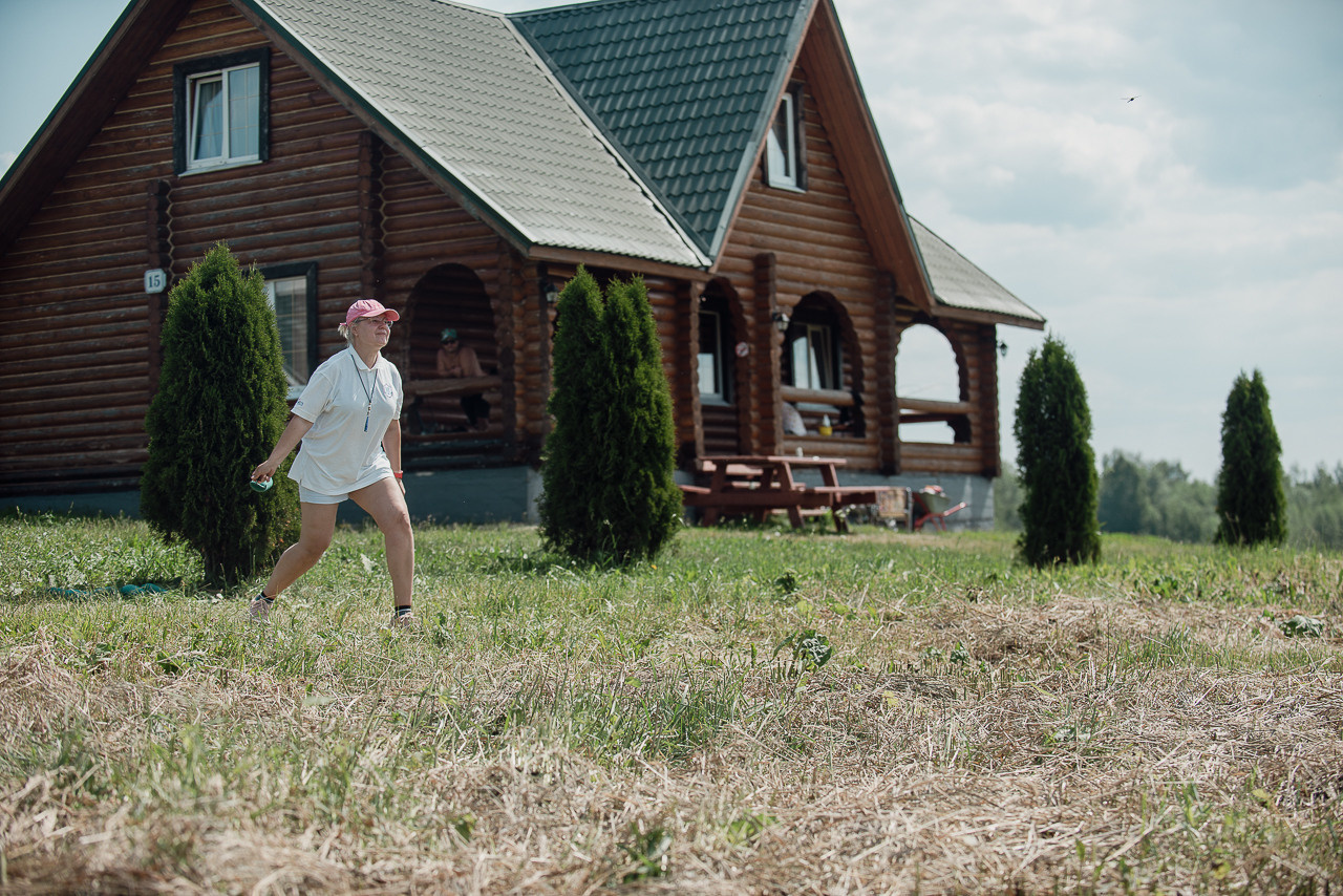 Соревнования по метанию даммисов в рамках тренировочного лагеря Школы Шмеля 2023. Фотограф-анималист Наталья Светличная