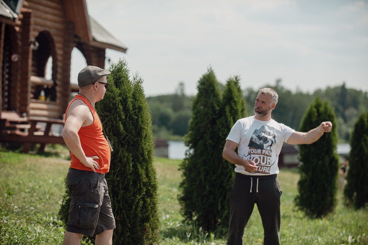 Соревнования по метанию даммисов в рамках тренировочного лагеря Школы Шмеля 2023. Фотограф-анималист Наталья Светличная