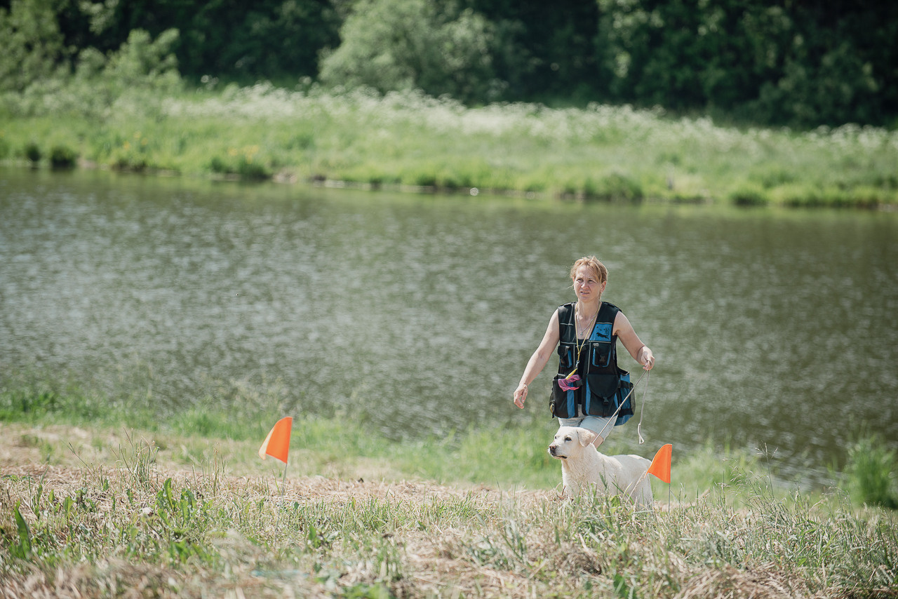 Соревнования по метанию даммисов в рамках тренировочного лагеря Школы Шмеля 2023. Фотограф-анималист Наталья Светличная