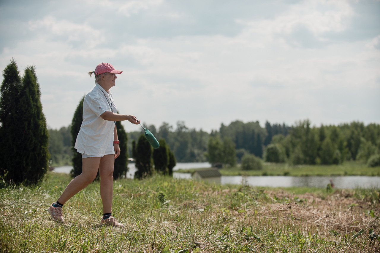 Соревнования по метанию даммисов в рамках тренировочного лагеря Школы Шмеля 2023. Фотограф-анималист Наталья Светличная