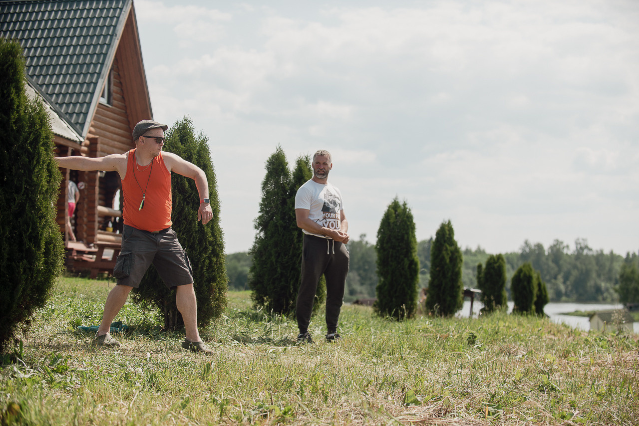 Соревнования по метанию даммисов в рамках тренировочного лагеря Школы Шмеля 2023. Фотограф-анималист Наталья Светличная