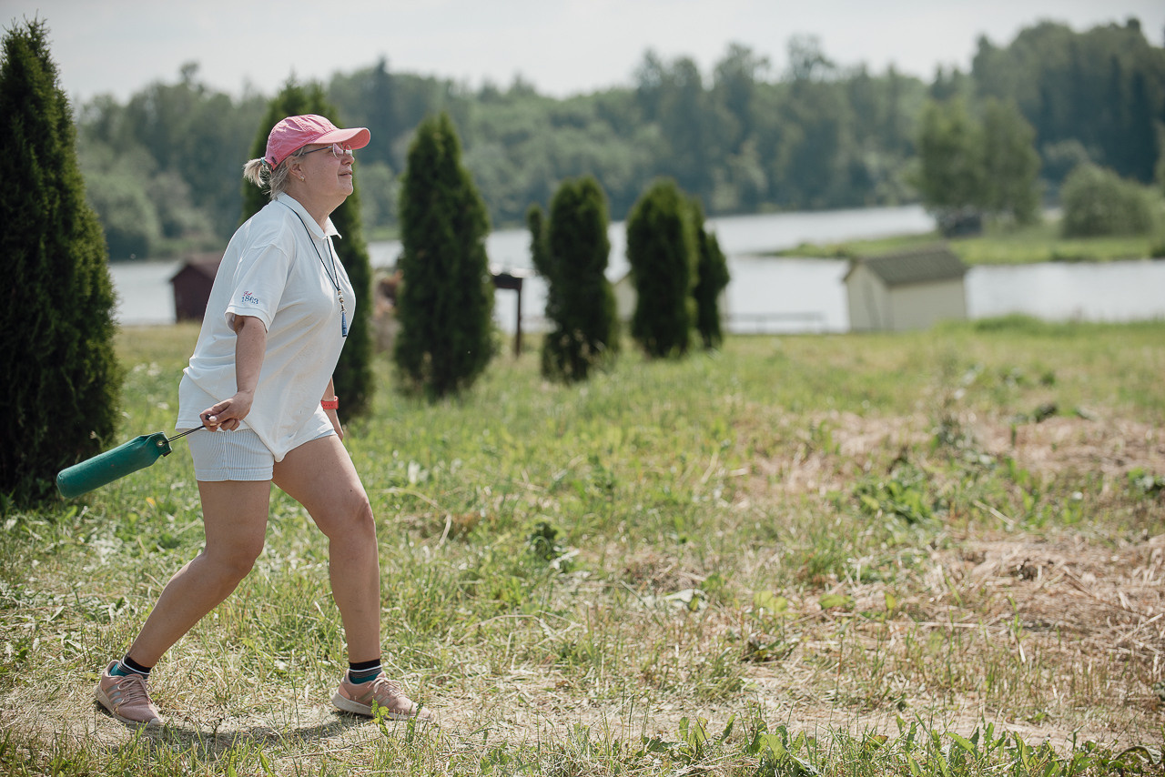 Соревнования по метанию даммисов в рамках тренировочного лагеря Школы Шмеля 2023. Фотограф-анималист Наталья Светличная