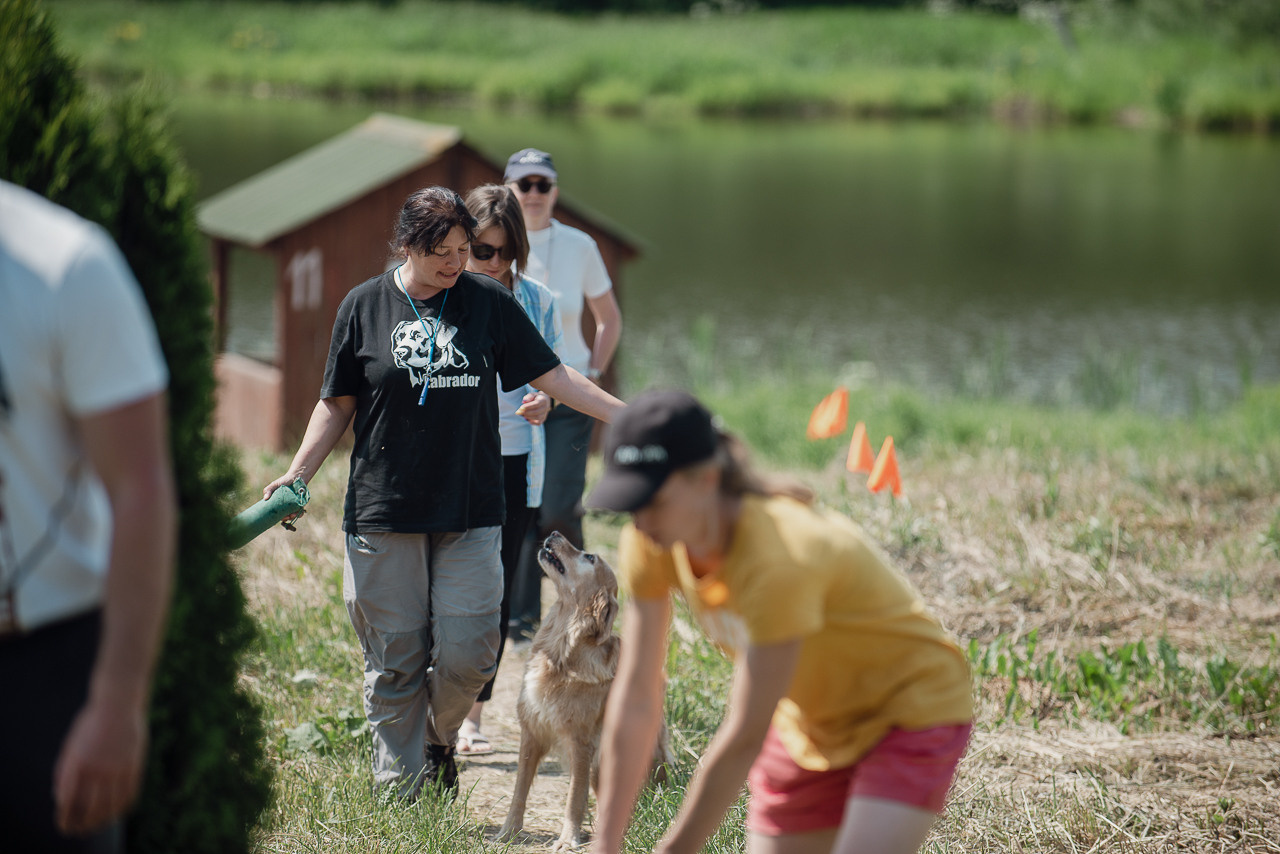 Соревнования по метанию даммисов в рамках тренировочного лагеря Школы Шмеля 2023. Фотограф-анималист Наталья Светличная