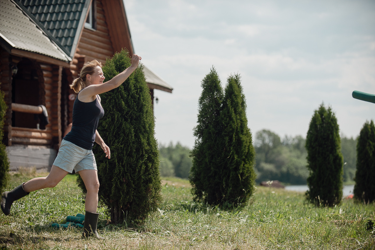 Соревнования по метанию даммисов в рамках тренировочного лагеря Школы Шмеля 2023. Фотограф-анималист Наталья Светличная