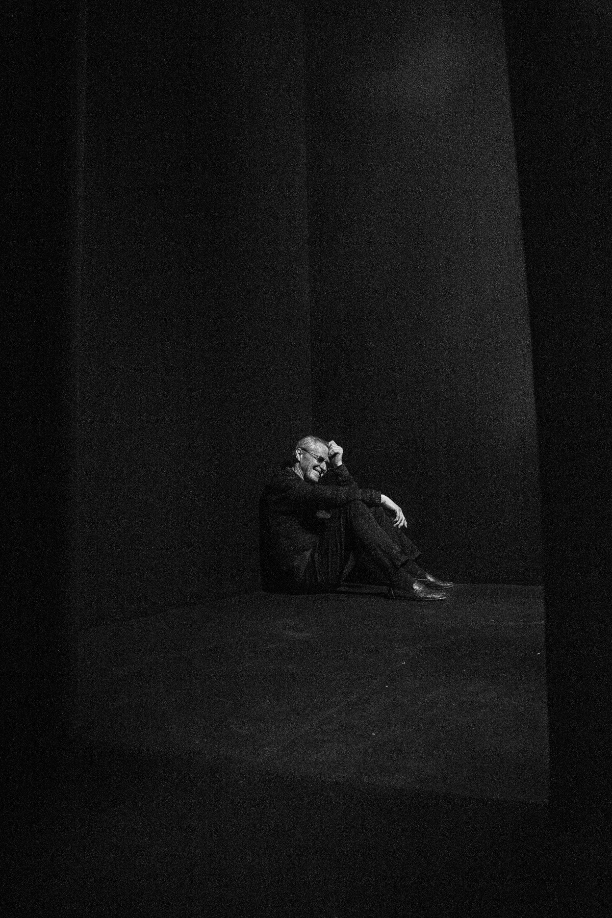 Theatre. Headshot & portrait photographer Alexei Shendrick