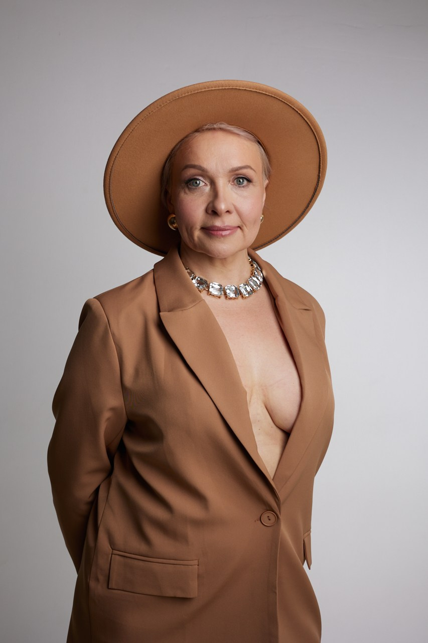 SHALOSTI. Фотомодель