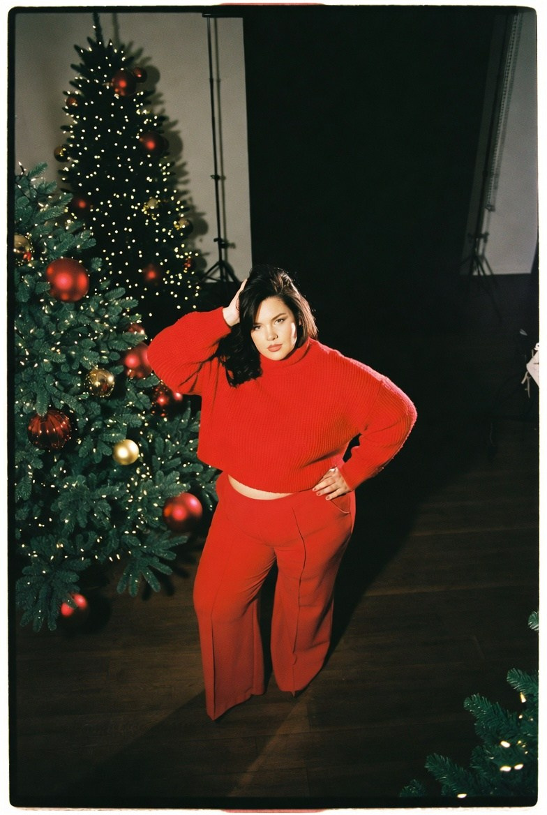 Плюс сайз в красном